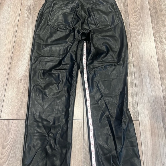 Abercrombie and Fitch The 90s Straight Ultra High Rise Vegan Leather Pants - Picture 10 of 13
